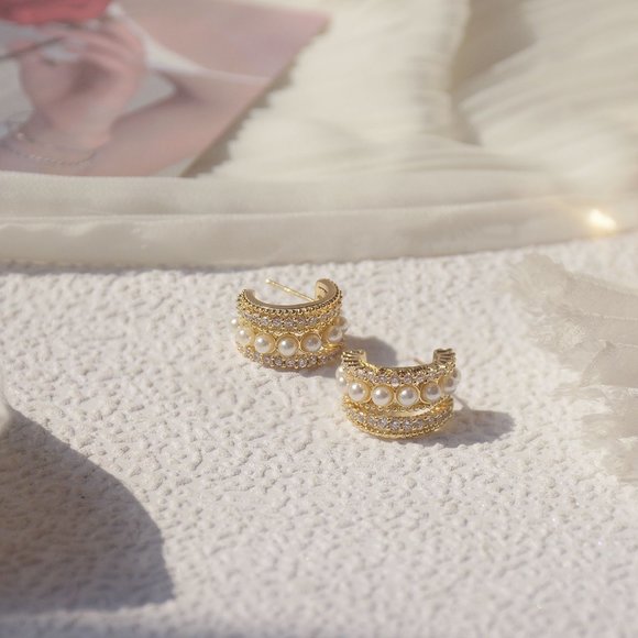 NEW 14K Gold Plated Diamond Pearl Open Hoops - Picture 2 of 8